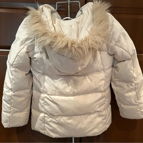 Gap cream puffer (75% down) with hood - Picture 2 of 6